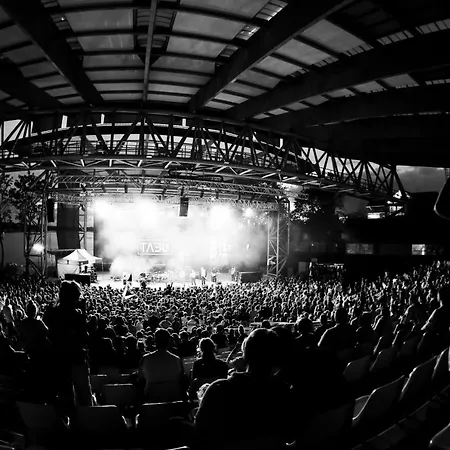 Port 310 أوسترودا